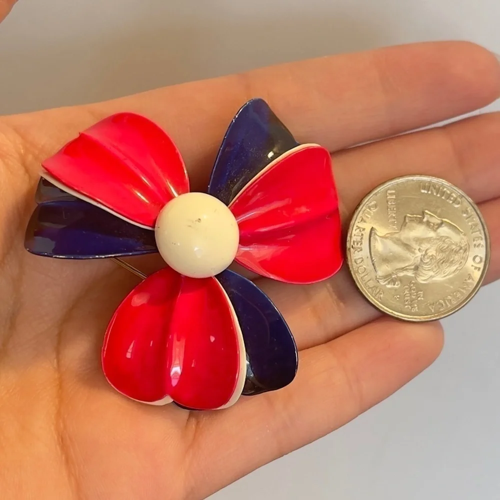 1960s Vintage Flower Brooch With Red and blue Enamel